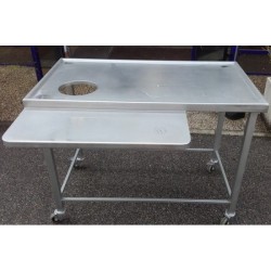 Table à roulettes avec TVO