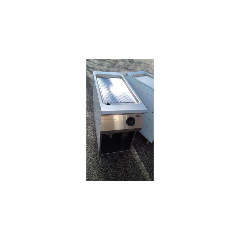 Grill rainuré