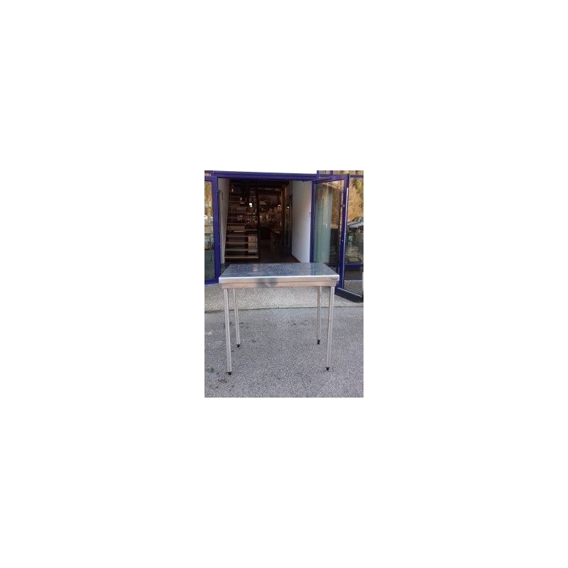 Table inox