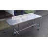 Table inox sur roulettes