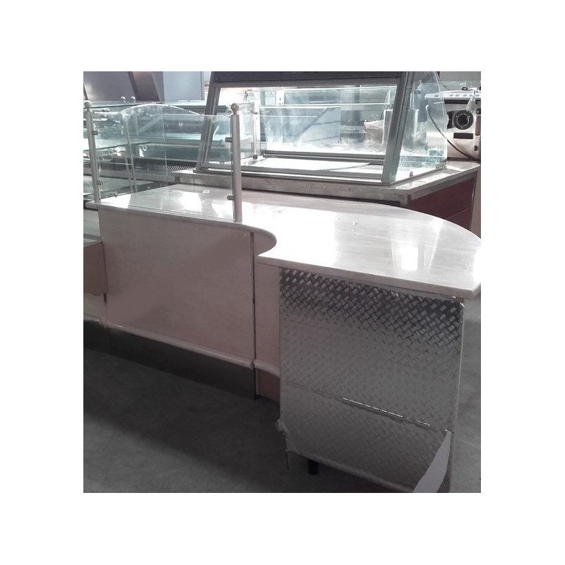 Vitrine d'exposition