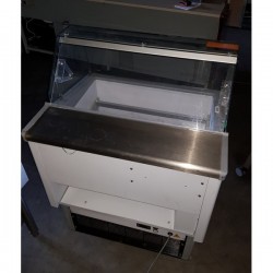 Vitrine à glace sur roulettes