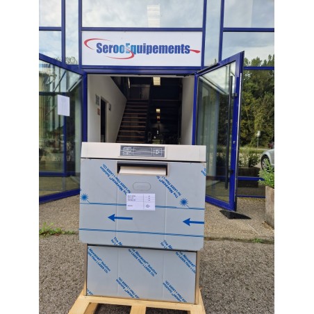 Lave vaisselle frontal Smeg pour plaques 40*60