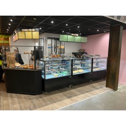 Installations vitrine restaurant et point de vente