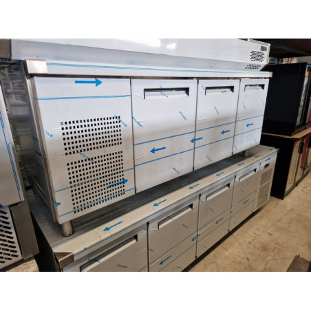 Tour pâtissier inox 3 portes traversant