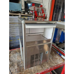 Machine à glaçons 23kg