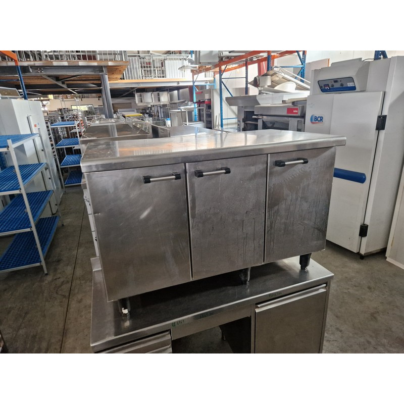 Meuble bas inox 3 portes intérieur pâtissier 40*60