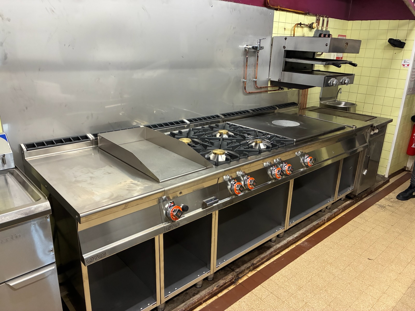 Remplacement ligne de cuisson professionnel pour restaurant